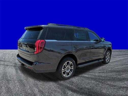 Dark Matter Gray Metallic 2026 Ford Expedition Active