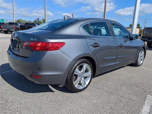 2013 Acura ILX 2.0L w/Premium Package