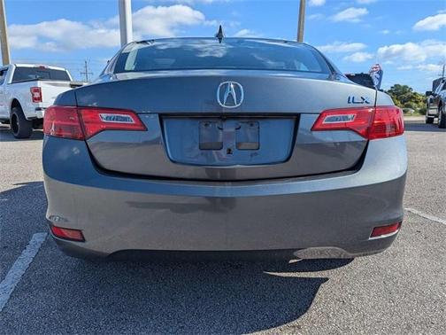 2013 Acura ILX 2.0L w/Premium Package