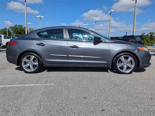 2013 Acura ILX 2.0L w/Premium Package