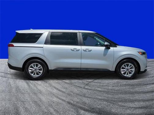 2022 Kia Carnival LXS