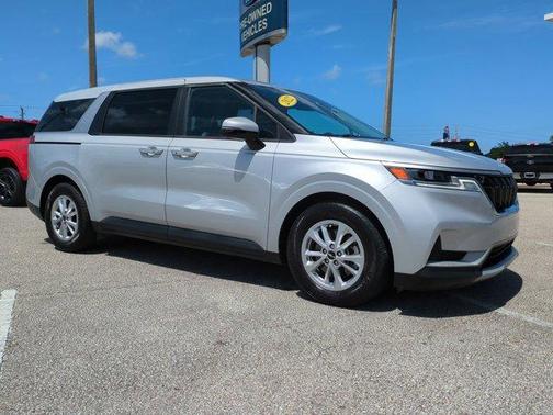 2022 Kia Carnival LXS