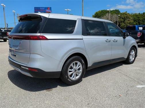 2022 Kia Carnival LXS