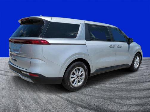 2022 Kia Carnival LXS