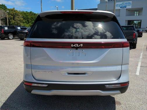 2022 Kia Carnival LXS