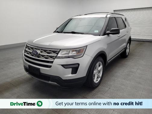 Ingot Silver Metallic 2018 Ford Explorer XLT