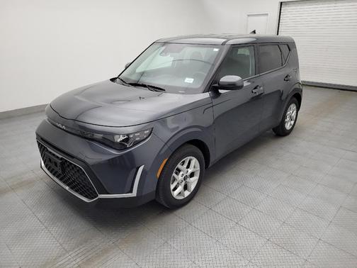 Gray 2025 Kia Soul LX