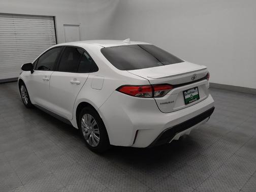 White 2022 Toyota Corolla SE