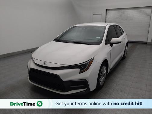White 2022 Toyota Corolla SE