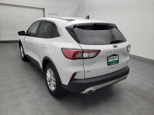 Oxford White 2020 Ford Escape SE