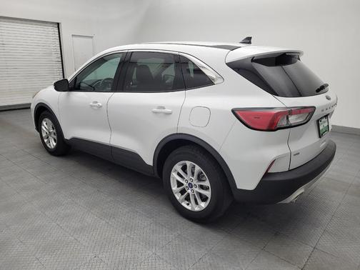Oxford White 2020 Ford Escape SE