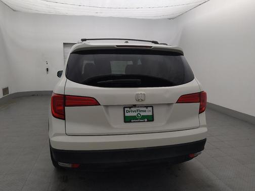 White Diamond Pearl 2018 Honda Pilot EX