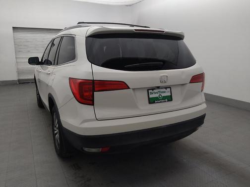 White Diamond Pearl 2018 Honda Pilot EX