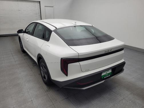 Snow White Pearl 2025 Kia K4 LXS