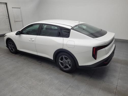 Snow White Pearl 2025 Kia K4 LXS
