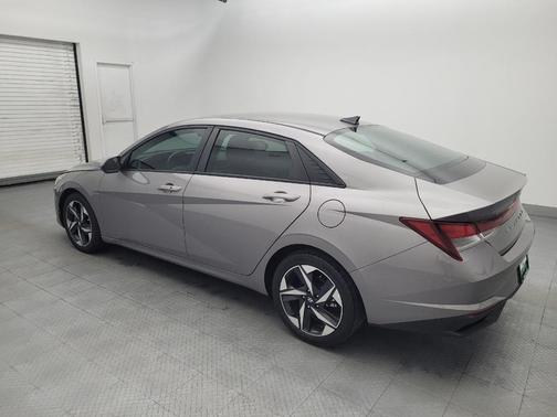 Fluid Metal 2023 Hyundai ELANTRA SEL