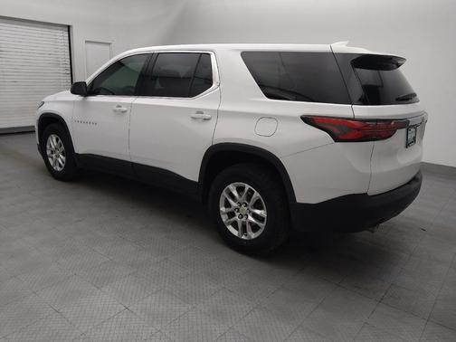Summit White 2022 Chevrolet Traverse LS