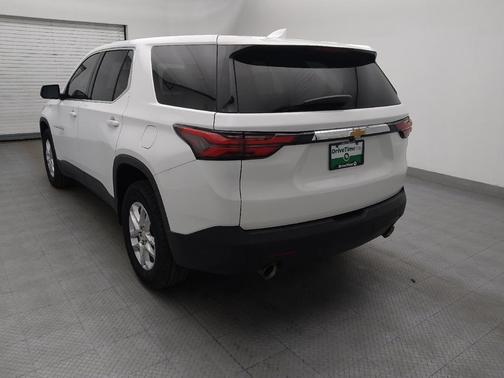 Summit White 2022 Chevrolet Traverse LS