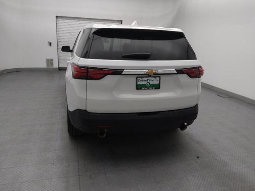 Summit White 2022 Chevrolet Traverse LS