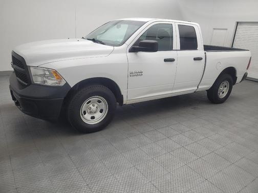 Bright White Clearcoat 2018 RAM 1500 Tradesman
