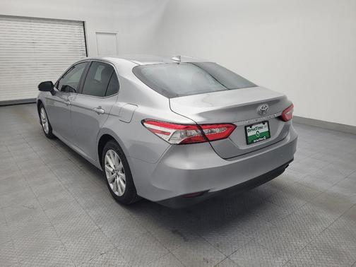 Celestial Silver Metallic 2019 Toyota Camry LE