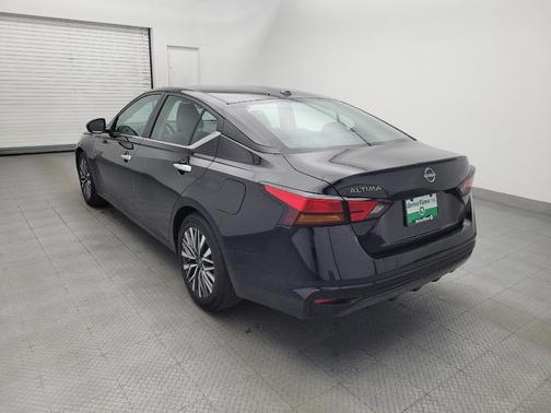 Super Black 2025 Nissan Altima 2.5 SV