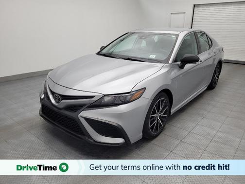 Celestial Silver Metallic 2022 Toyota Camry SE