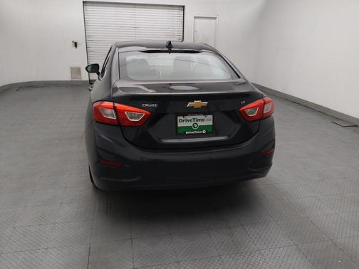 Gray 2017 Chevrolet Cruze LT