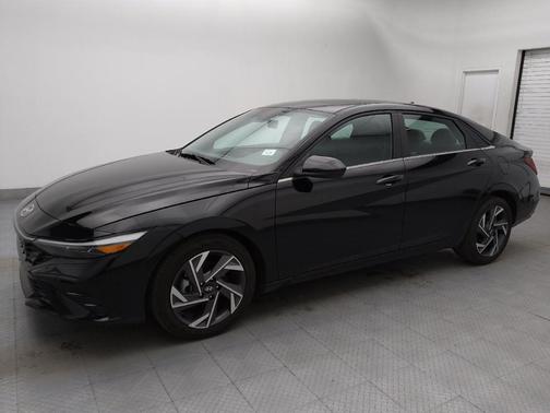 Abyss Black 2025 Hyundai ELANTRA SEL