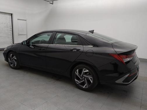 Abyss Black 2025 Hyundai ELANTRA SEL