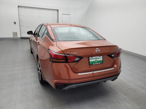 Sunset Drift Chromaflair 2021 Nissan Altima SR FWD