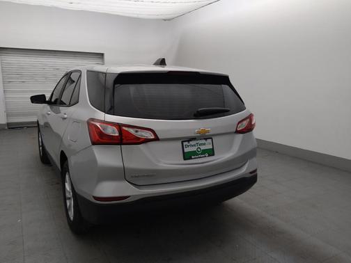 Silver Ice Metallic 2020 Chevrolet Equinox LS