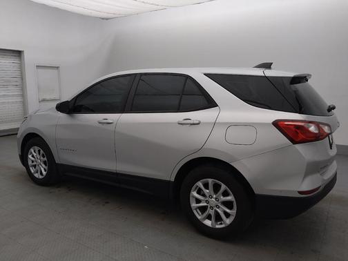 Silver Ice Metallic 2020 Chevrolet Equinox LS