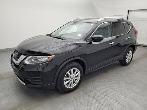 Magnetic Black 2018 Nissan Rogue SV