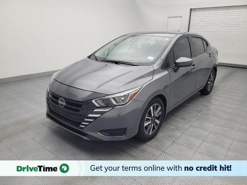 Gray 2024 Nissan Versa 1.6 SV
