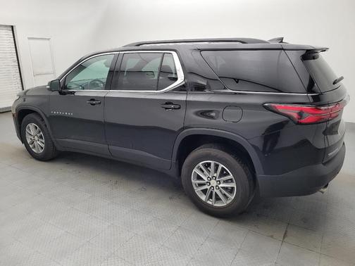 Mosaic Black Metallic 2023 Chevrolet Traverse LT Cloth