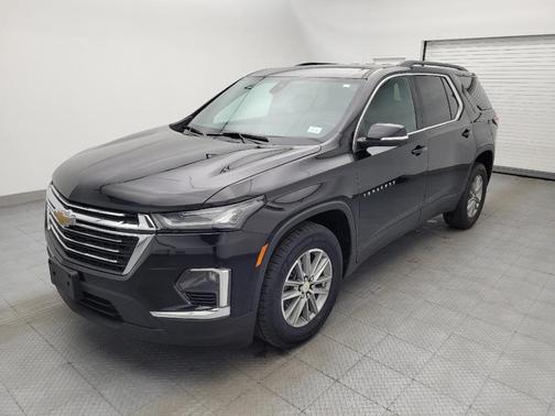 Mosaic Black Metallic 2023 Chevrolet Traverse LT Cloth