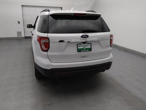 2016 Ford Explorer Base