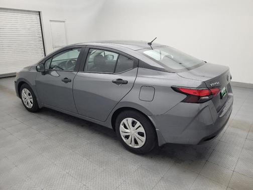 Gun Metallic 2025 Nissan Versa 1.6 S