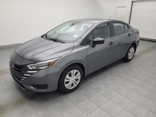 Gun Metallic 2025 Nissan Versa 1.6 S