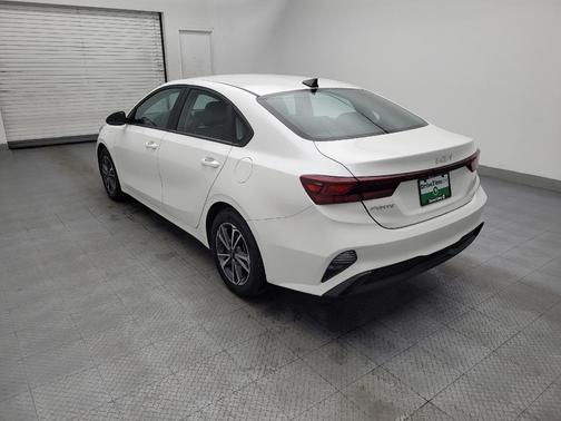 Snow White Pearl 2022 Kia Forte LXS