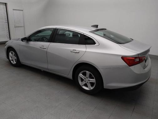 Silver Ice Metallic 2020 Chevrolet Malibu 1LS
