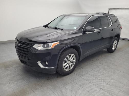 Mosaic Black Metallic 2019 Chevrolet Traverse LT Cloth