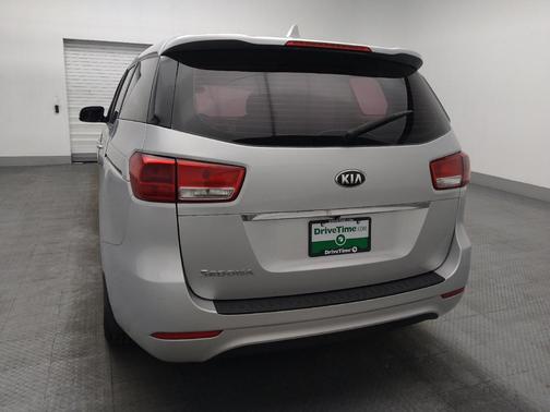 Silky Silver 2018 Kia Sedona L