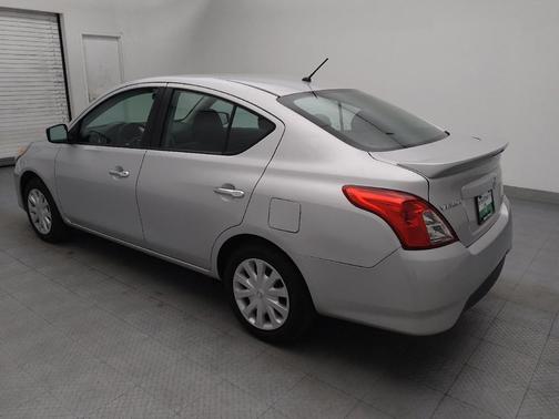 Brilliant Silver Metallic 2019 Nissan Versa 1.6 SV