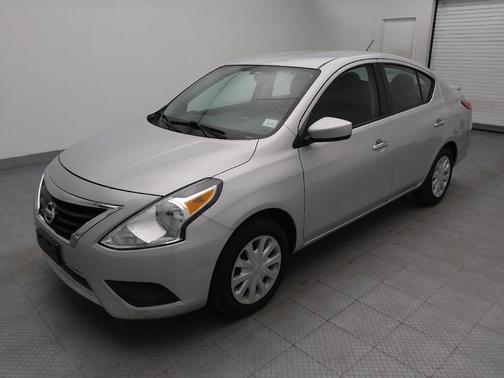 Brilliant Silver Metallic 2019 Nissan Versa 1.6 SV