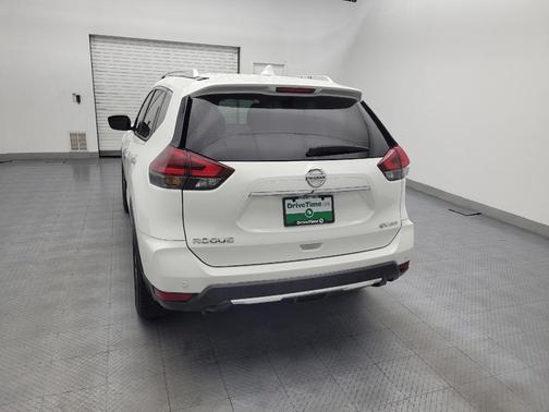 White 2020 Nissan Rogue SV