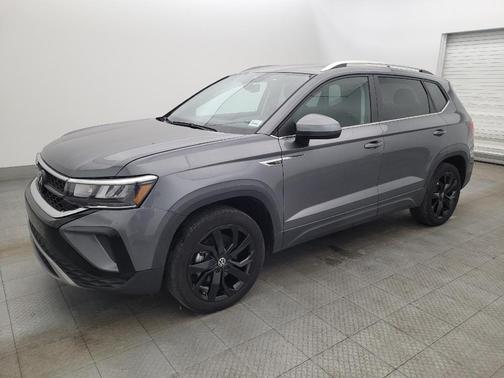 Gray 2023 Volkswagen Taos 1.5T SE