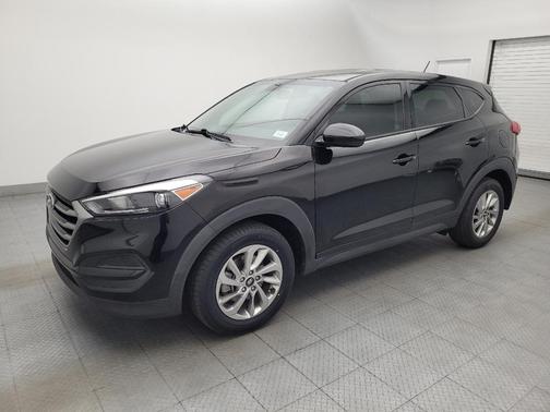 Black Noir Pearl 2018 Hyundai TUCSON SE