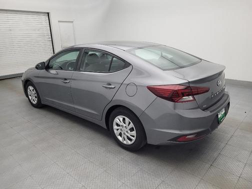 Gray 2019 Hyundai ELANTRA SE